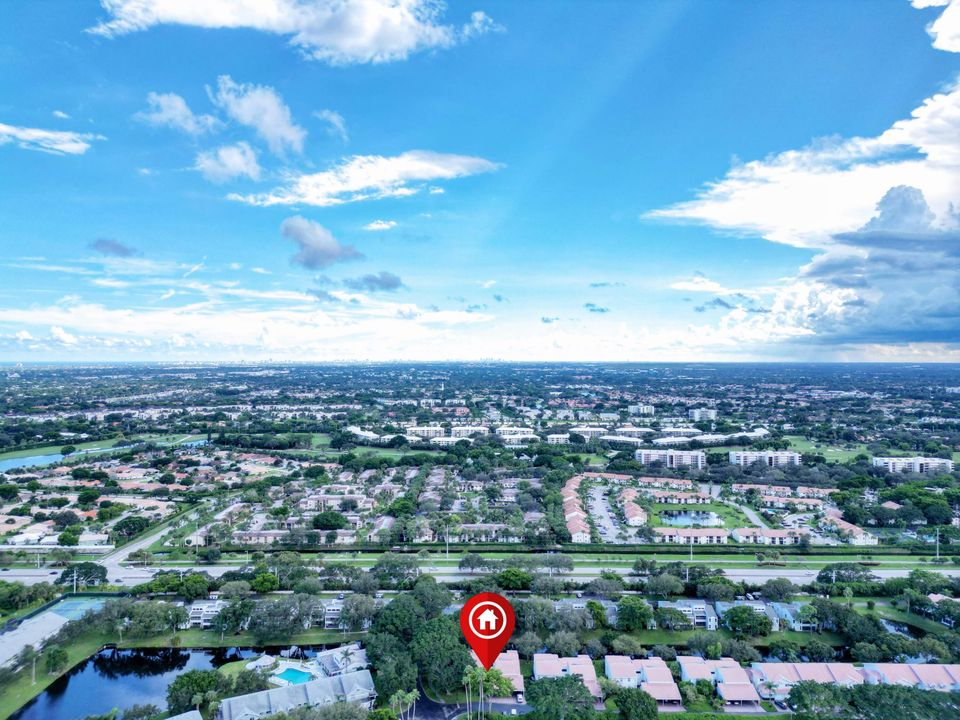 Activo con contrato: $299,000 (3 camas, 2 baños, 1617 Pies cuadrados)