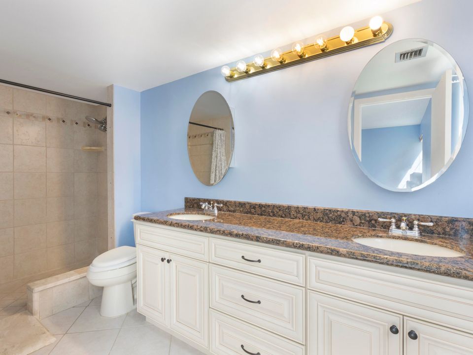 Activo con contrato: $299,000 (3 camas, 2 baños, 1617 Pies cuadrados)