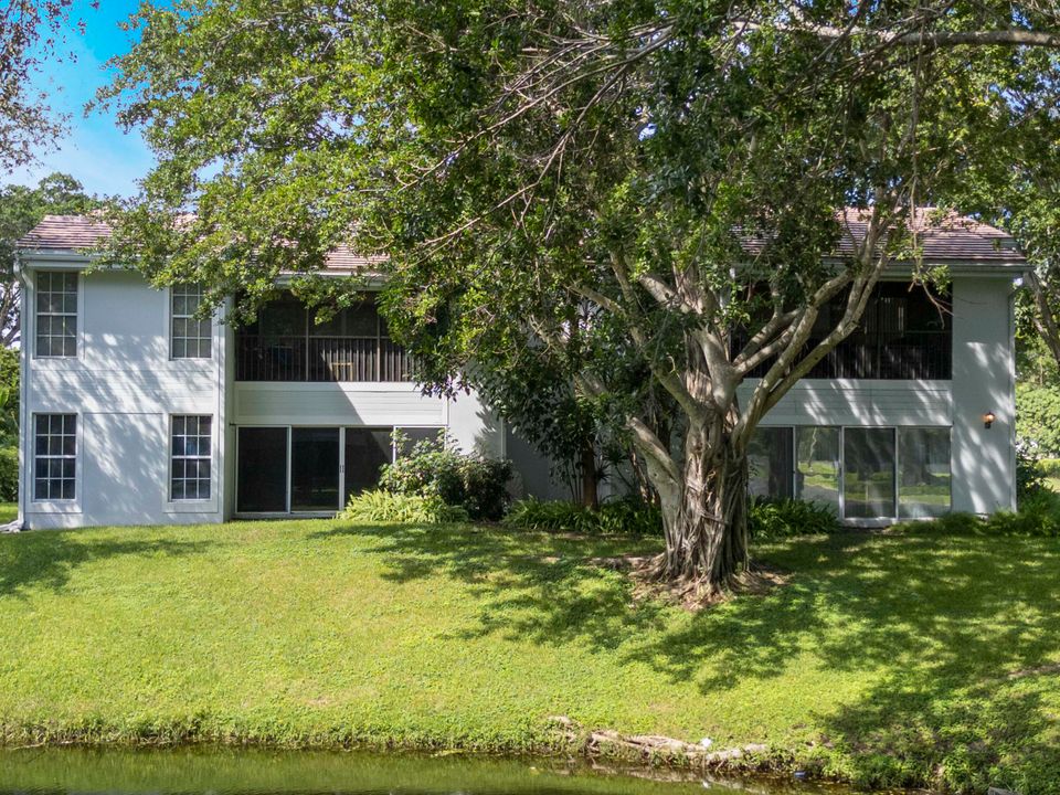 Activo con contrato: $299,000 (3 camas, 2 baños, 1617 Pies cuadrados)