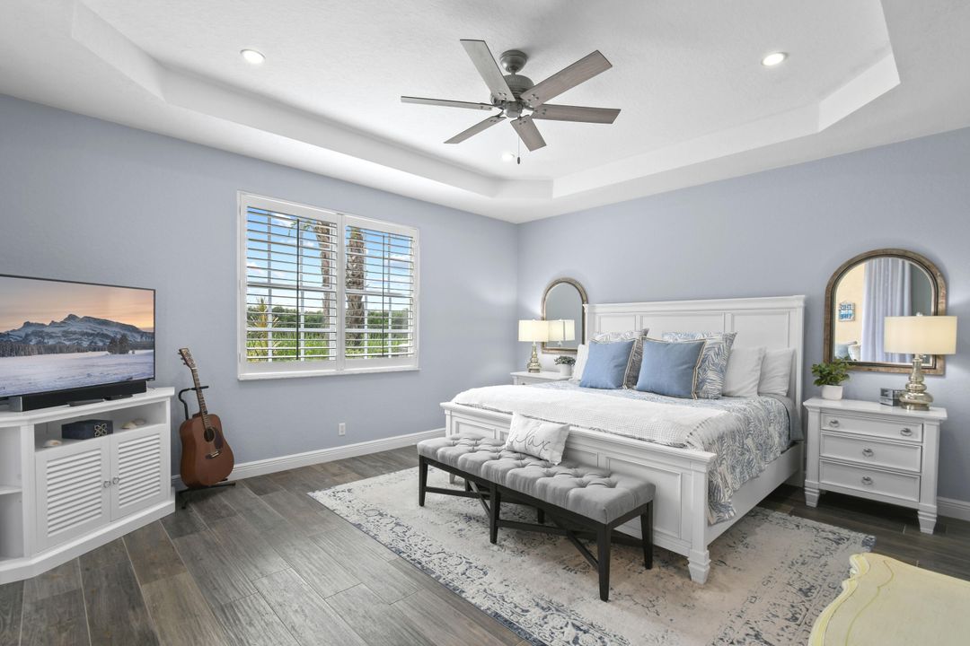 Под контрактом: $769,900 (3 спален, 3 ванн, 2750 Квадратных фут)