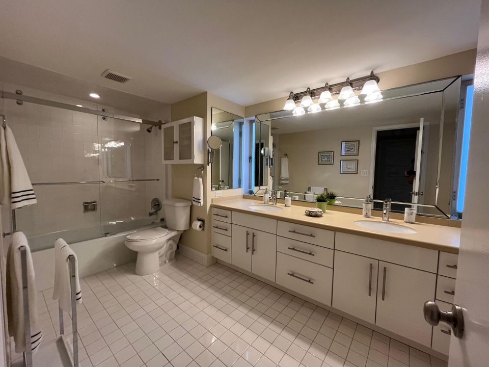 For Rent: $10,000 (2 beds, 2 baths, 1344 Square Feet)