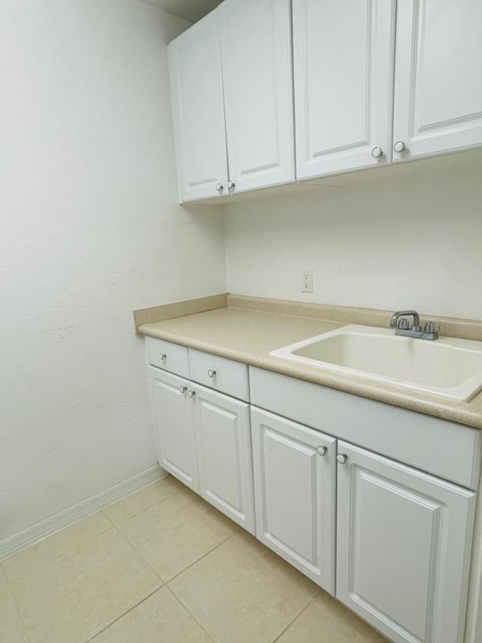 For Rent: $1,850 (2 beds, 2 baths, 1334 Square Feet)