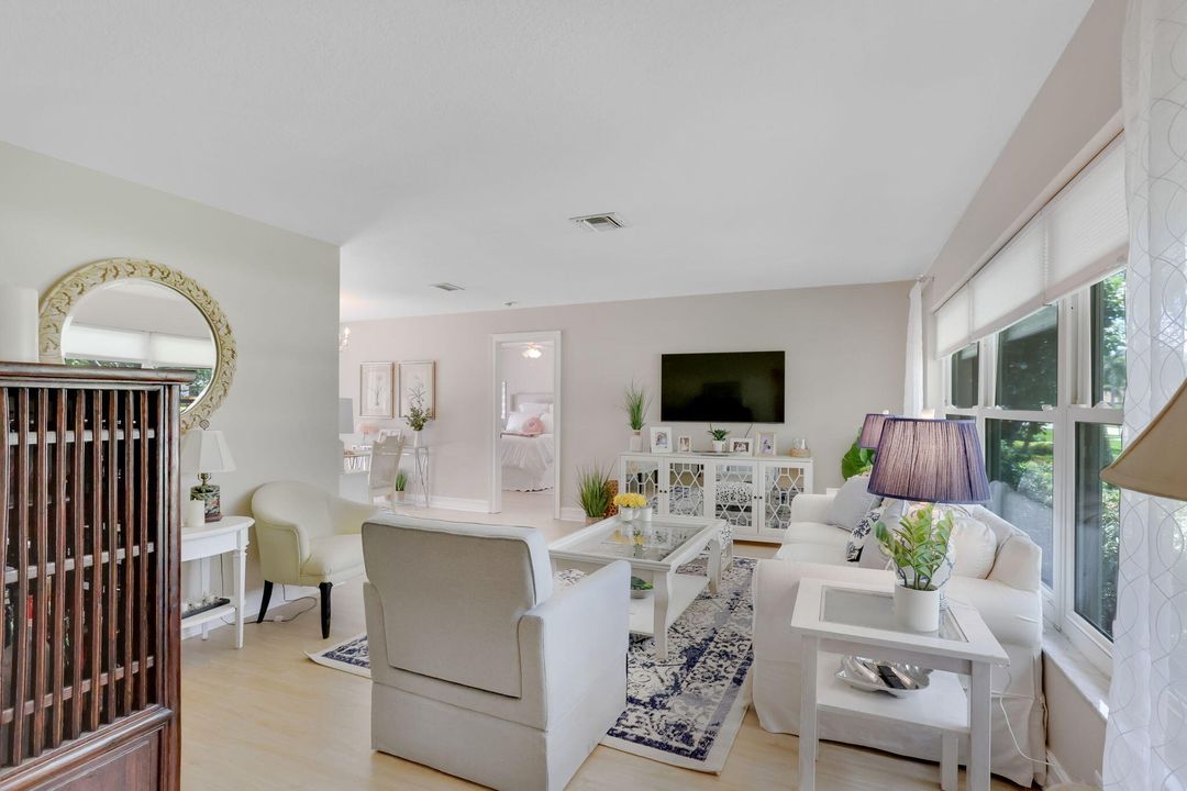 For Rent: $5,000 (3 beds, 2 baths, 1660 Square Feet)