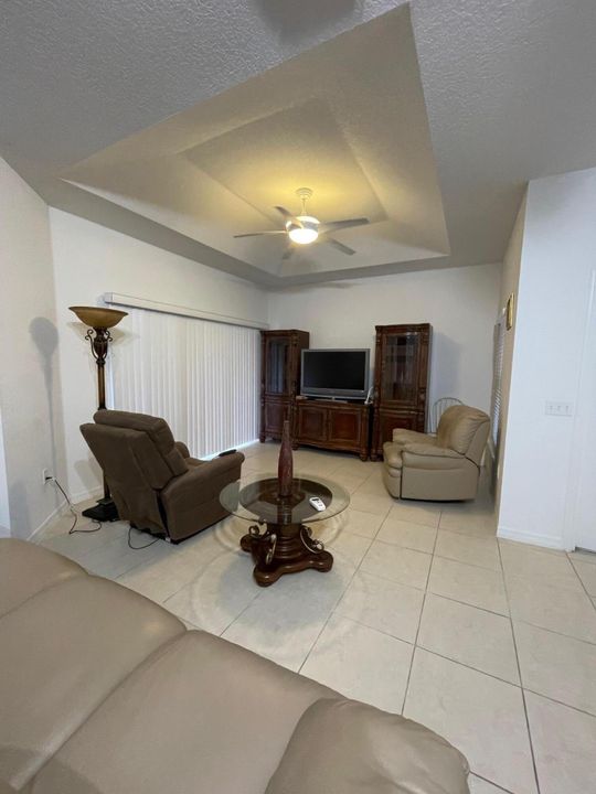 For Rent: $1,850 (2 beds, 2 baths, 1334 Square Feet)