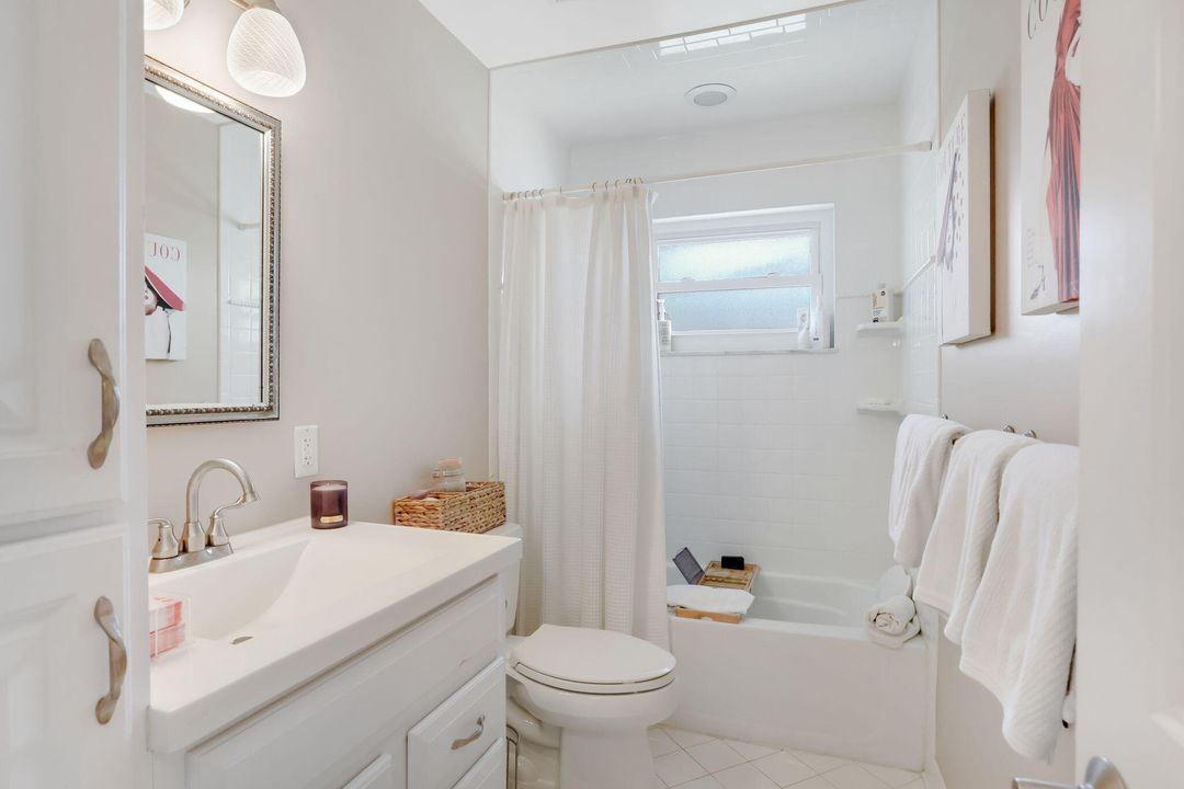 For Rent: $5,000 (3 beds, 2 baths, 1660 Square Feet)