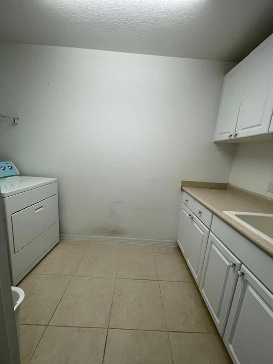 For Rent: $1,850 (2 beds, 2 baths, 1334 Square Feet)