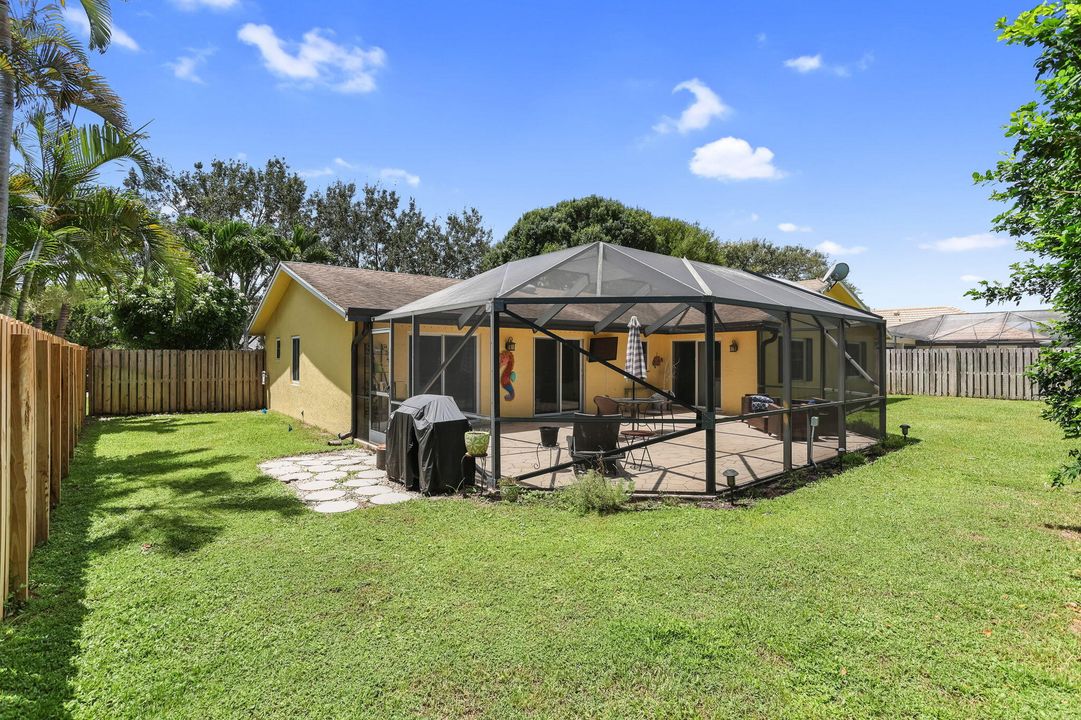 For Rent: $5,000 (3 beds, 2 baths, 1660 Square Feet)