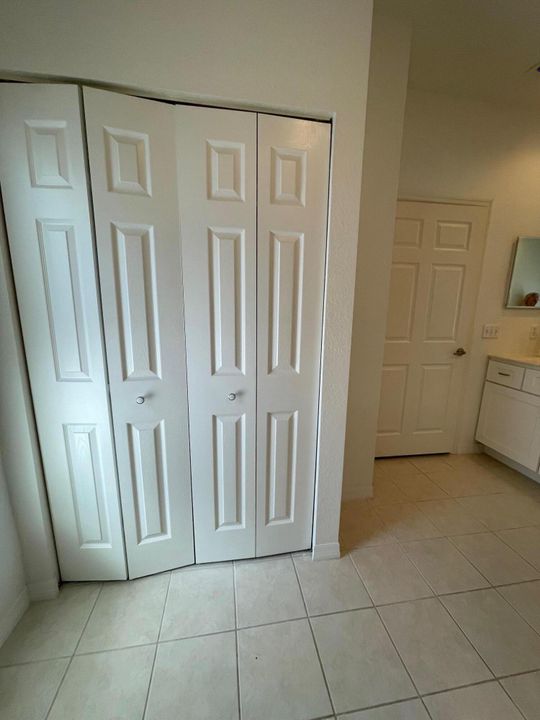 For Rent: $1,850 (2 beds, 2 baths, 1334 Square Feet)