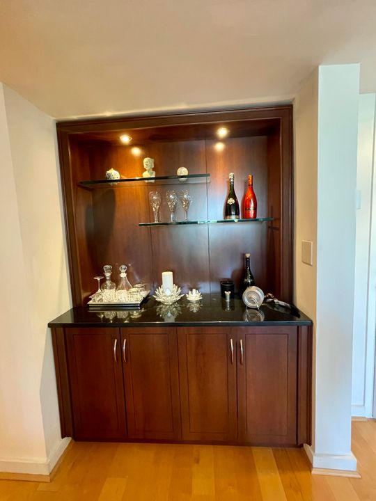 For Rent: $9,500 (2 beds, 2 baths, 1524 Square Feet)