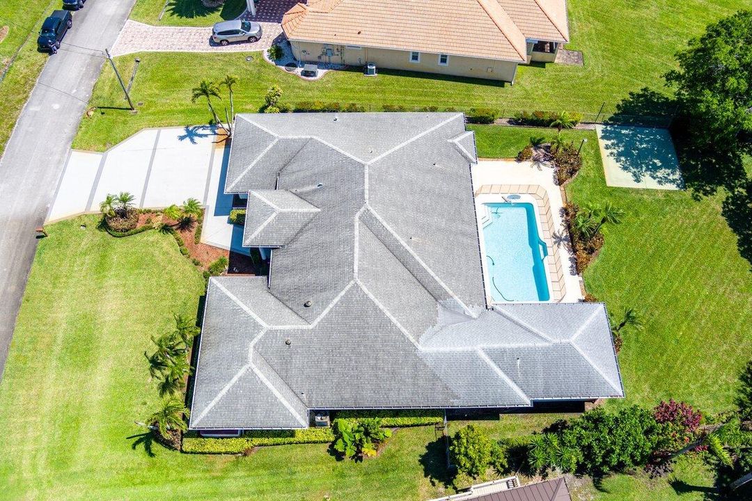 For Sale: $689,000 (5 beds, 4 baths, 4218 Square Feet)