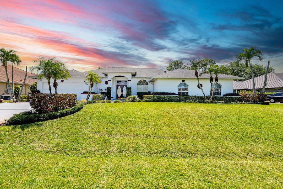 For Sale: $689,000 (5 beds, 4 baths, 4218 Square Feet)