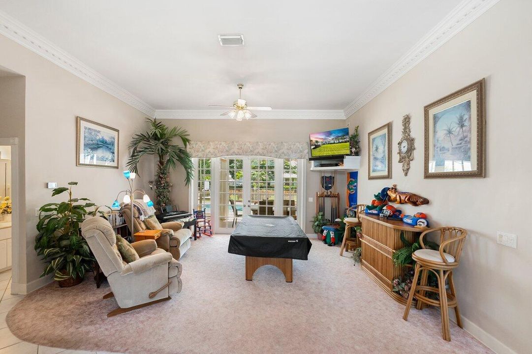 For Sale: $689,000 (5 beds, 4 baths, 4218 Square Feet)