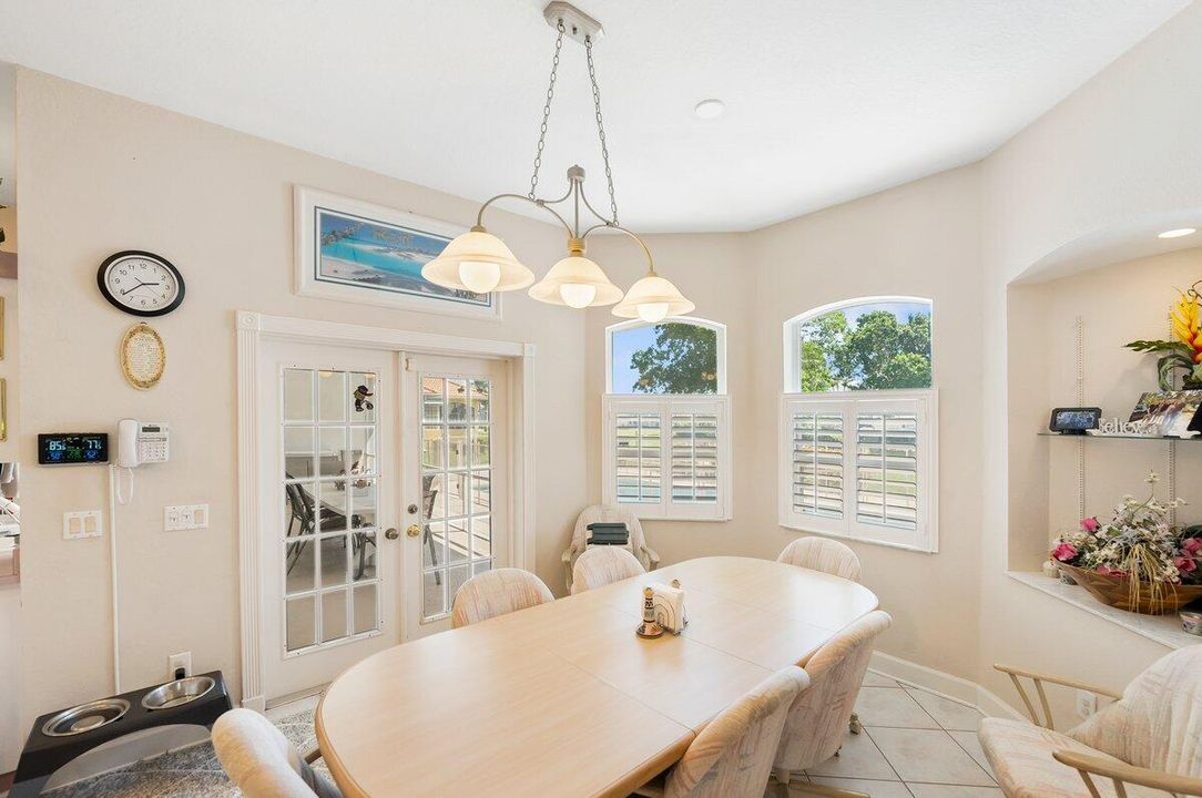 For Sale: $689,000 (5 beds, 4 baths, 4218 Square Feet)