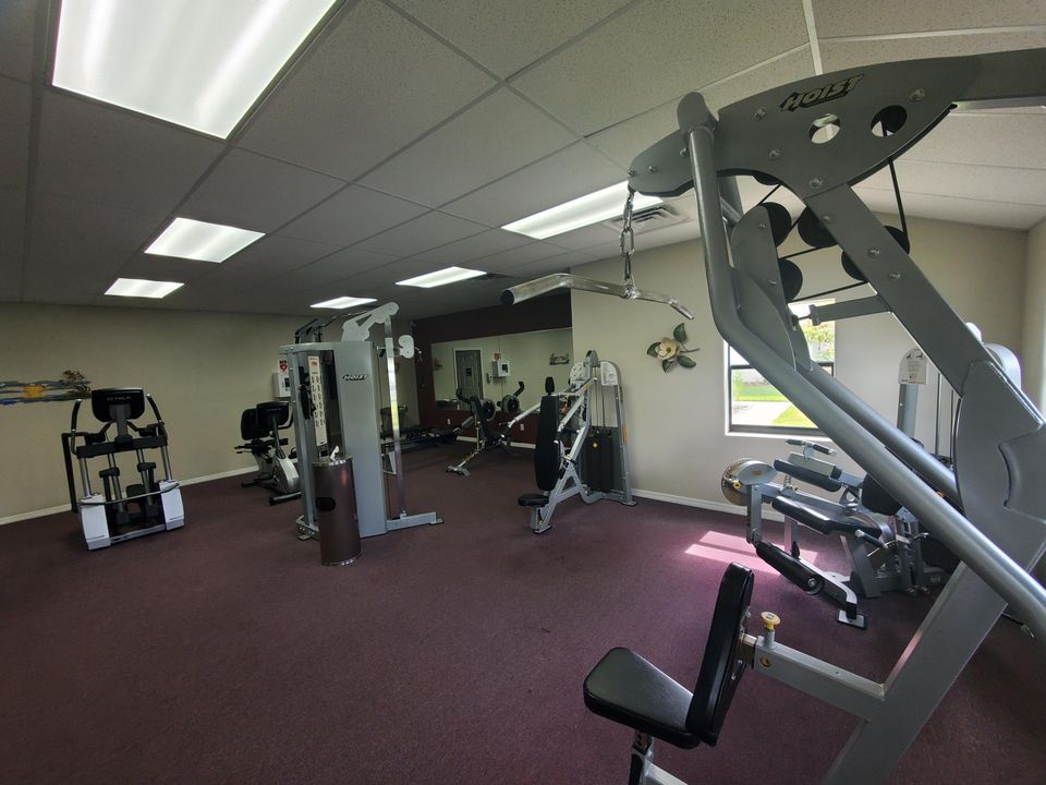 待售: $279,999 (2 贝兹, 2 浴室, 1072 平方英尺)