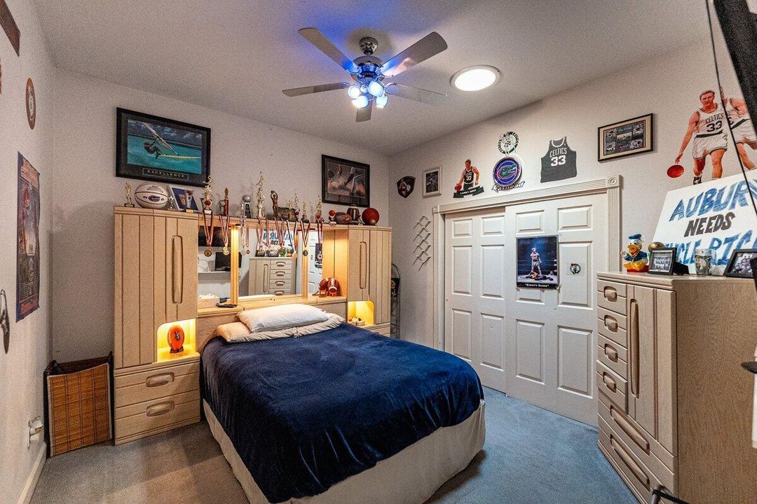 For Sale: $689,000 (5 beds, 4 baths, 4218 Square Feet)