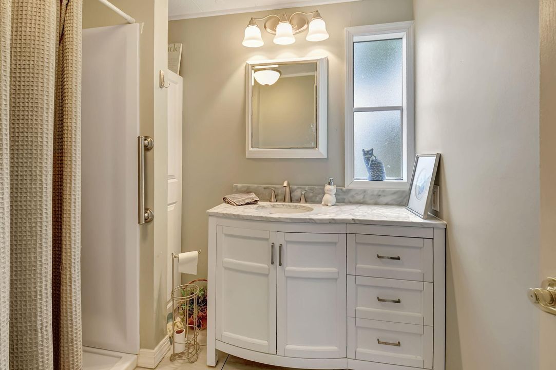 For Sale: $104,900 (2 beds, 2 baths, 825 Square Feet)