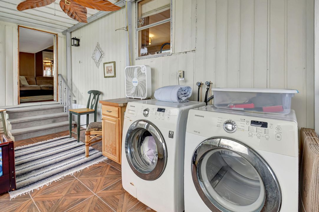 For Sale: $104,900 (2 beds, 2 baths, 825 Square Feet)