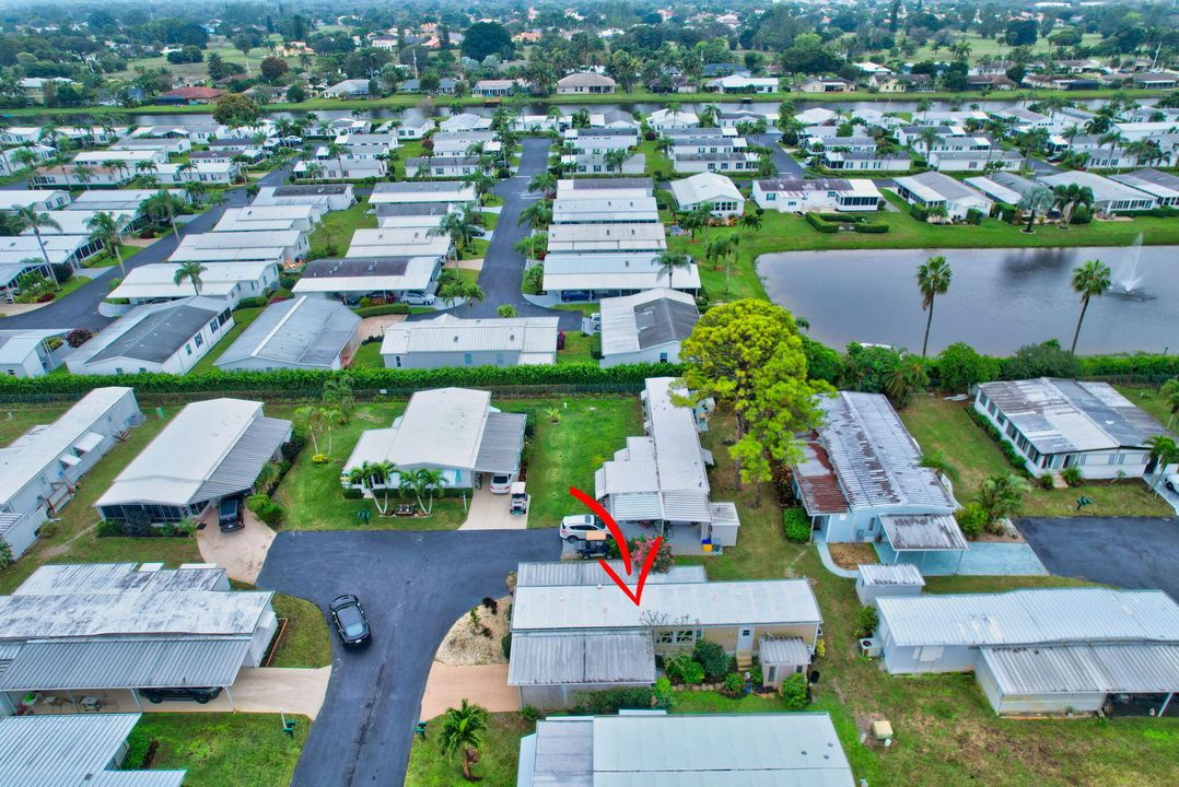 For Sale: $104,900 (2 beds, 2 baths, 825 Square Feet)