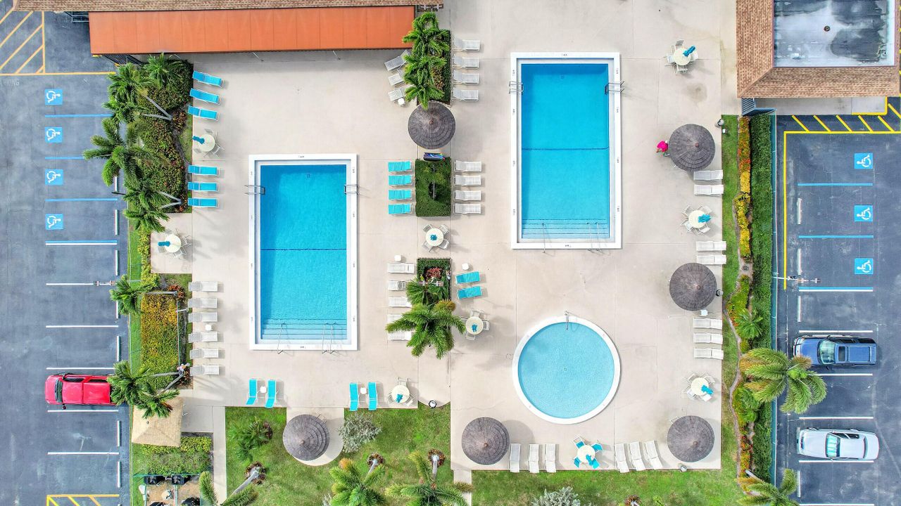 For Sale: $104,900 (2 beds, 2 baths, 825 Square Feet)