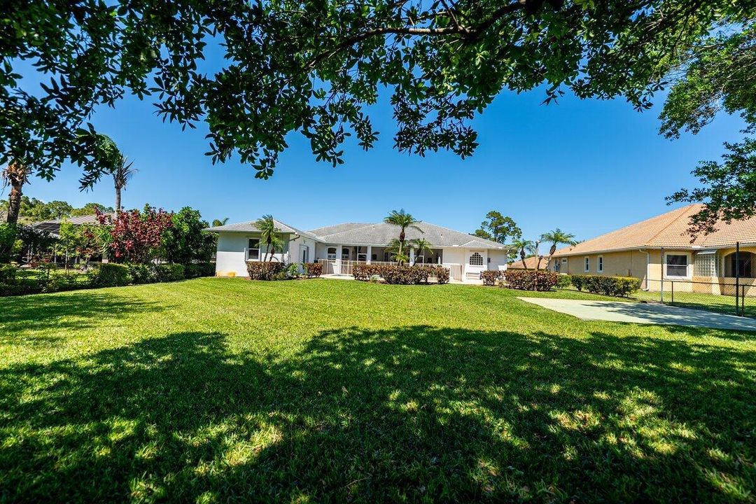 For Sale: $689,000 (5 beds, 4 baths, 4218 Square Feet)