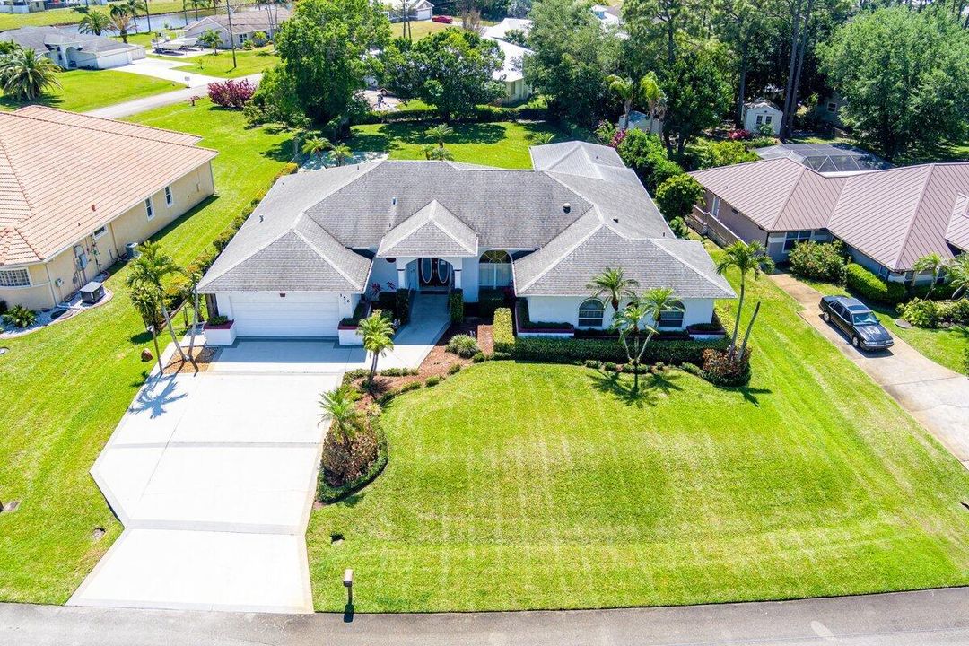 For Sale: $689,000 (5 beds, 4 baths, 4218 Square Feet)