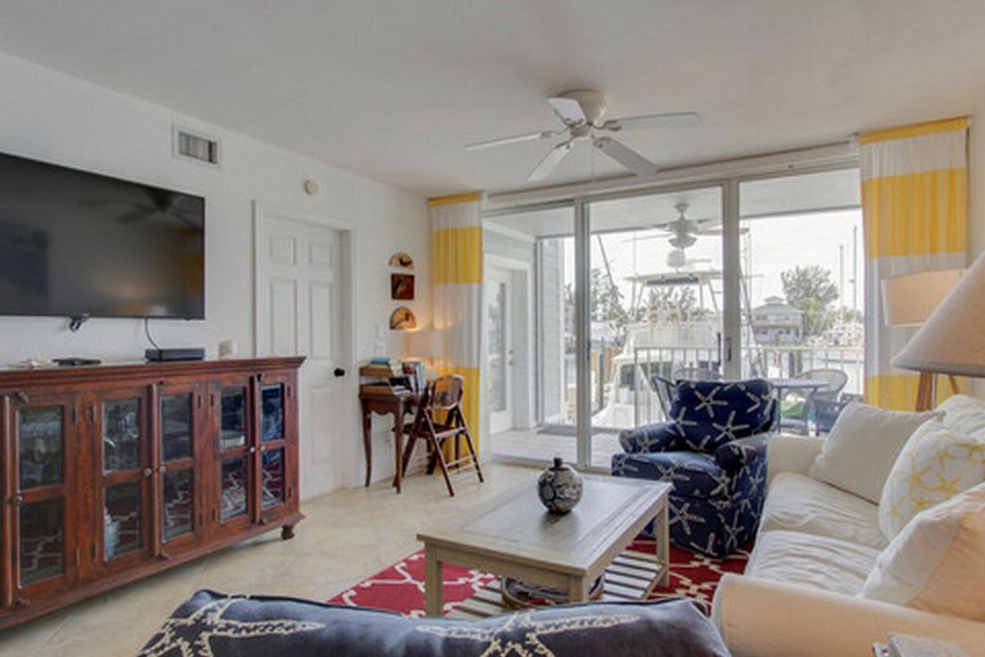 В аренду: $4,100 (2 спален, 2 ванн, 1100 Квадратных фут)