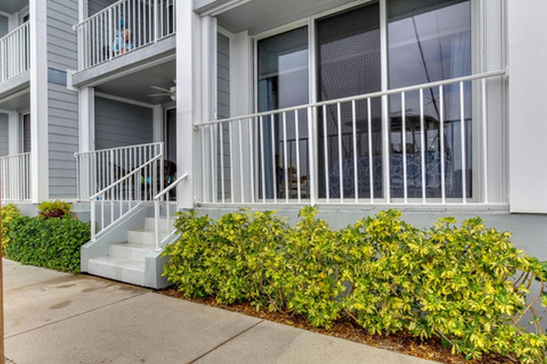 В аренду: $4,100 (2 спален, 2 ванн, 1100 Квадратных фут)