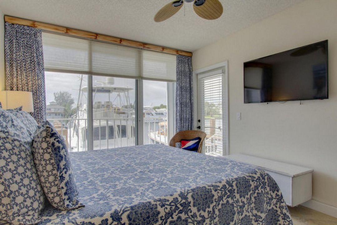 В аренду: $4,100 (2 спален, 2 ванн, 1100 Квадратных фут)