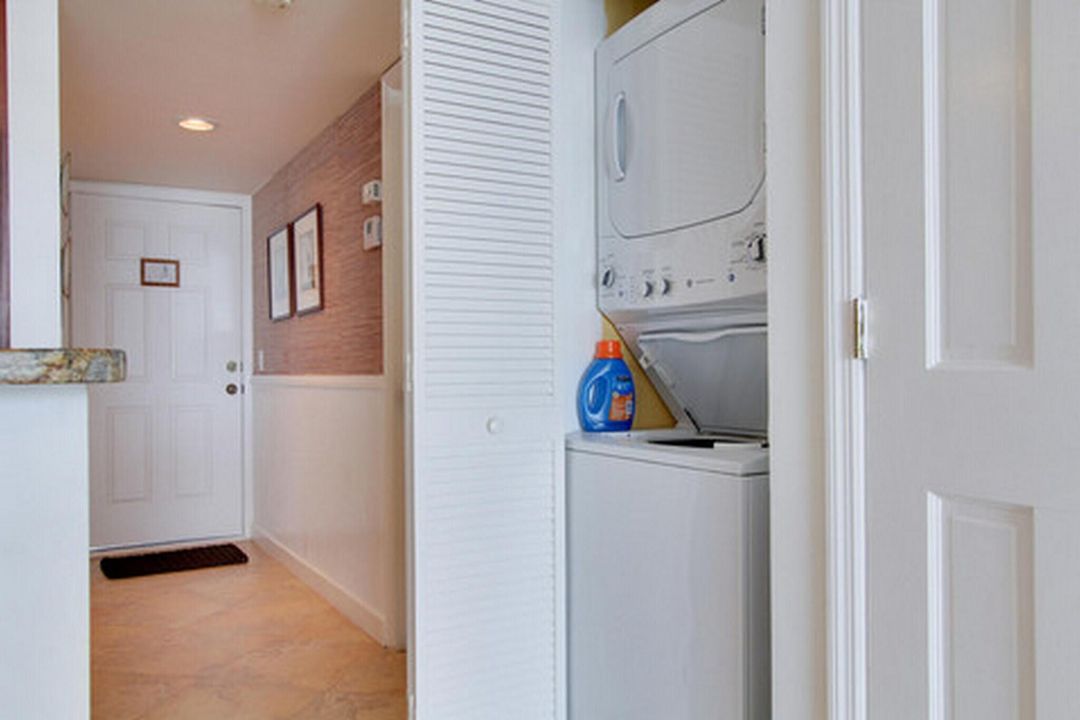 В аренду: $4,100 (2 спален, 2 ванн, 1100 Квадратных фут)