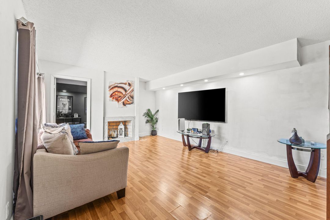 En Venta: $327,999 (3 camas, 2 baños, 1540 Pies cuadrados)