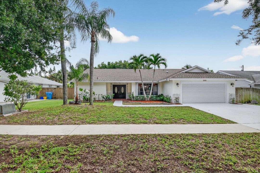 Recientemente alquilado: $3,650 (4 camas, 2 baños, 2250 Pies cuadrados)