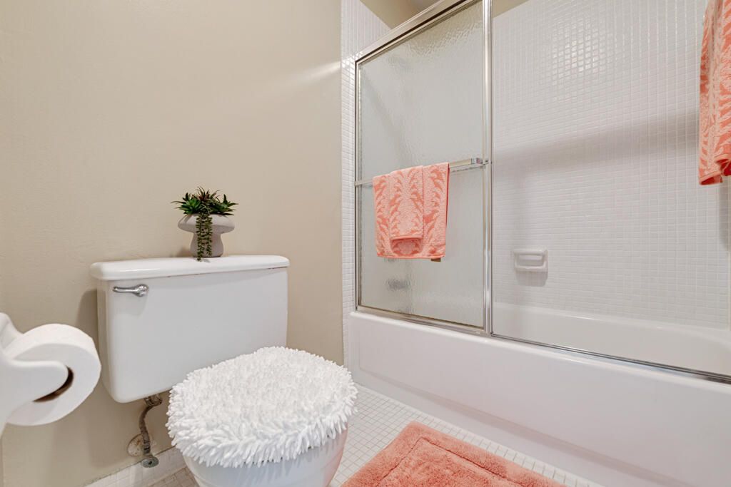 For Rent: $1,900 (2 beds, 2 baths, 1167 Square Feet)