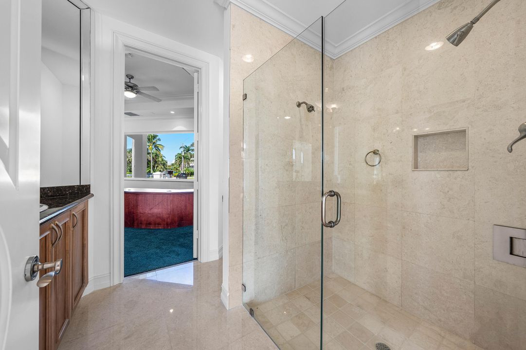 待售: $8,499,000 (5 贝兹, 7 浴室, 7360 平方英尺)