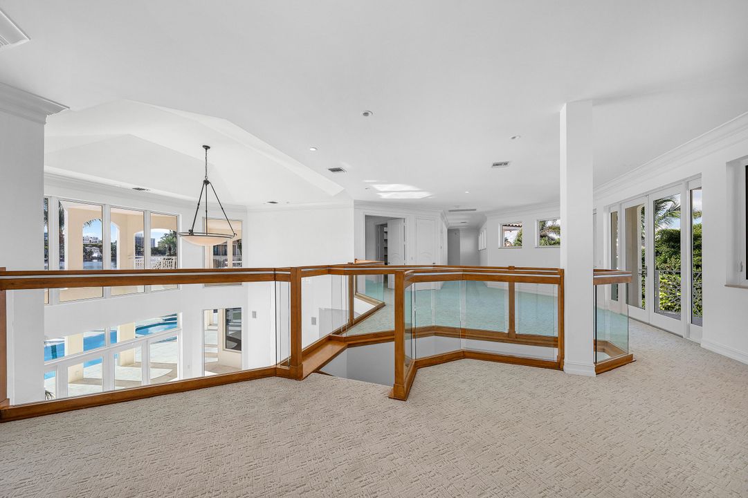 待售: $8,499,000 (5 贝兹, 7 浴室, 7360 平方英尺)