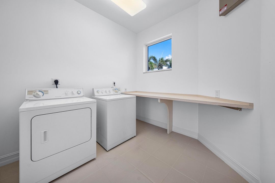 待售: $8,499,000 (5 贝兹, 7 浴室, 7360 平方英尺)