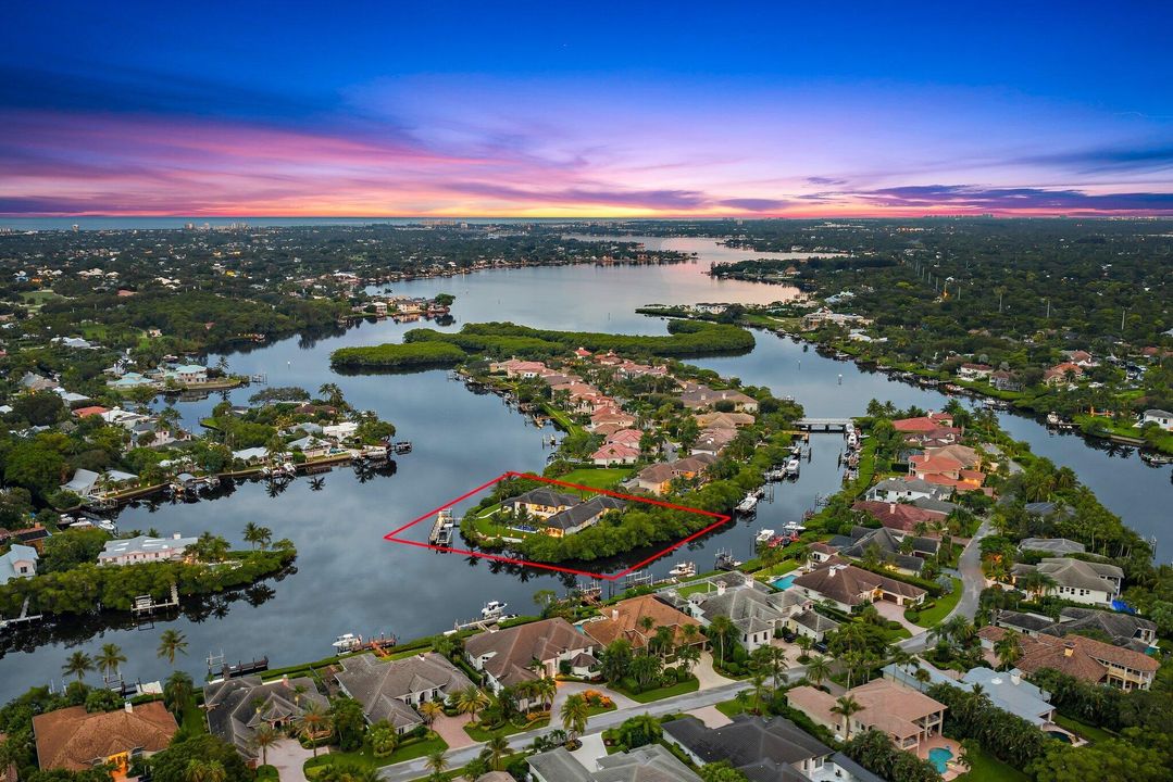 На продажу: $12,990,000 (5 спален, 6 ванн, 6476 Квадратных фут)