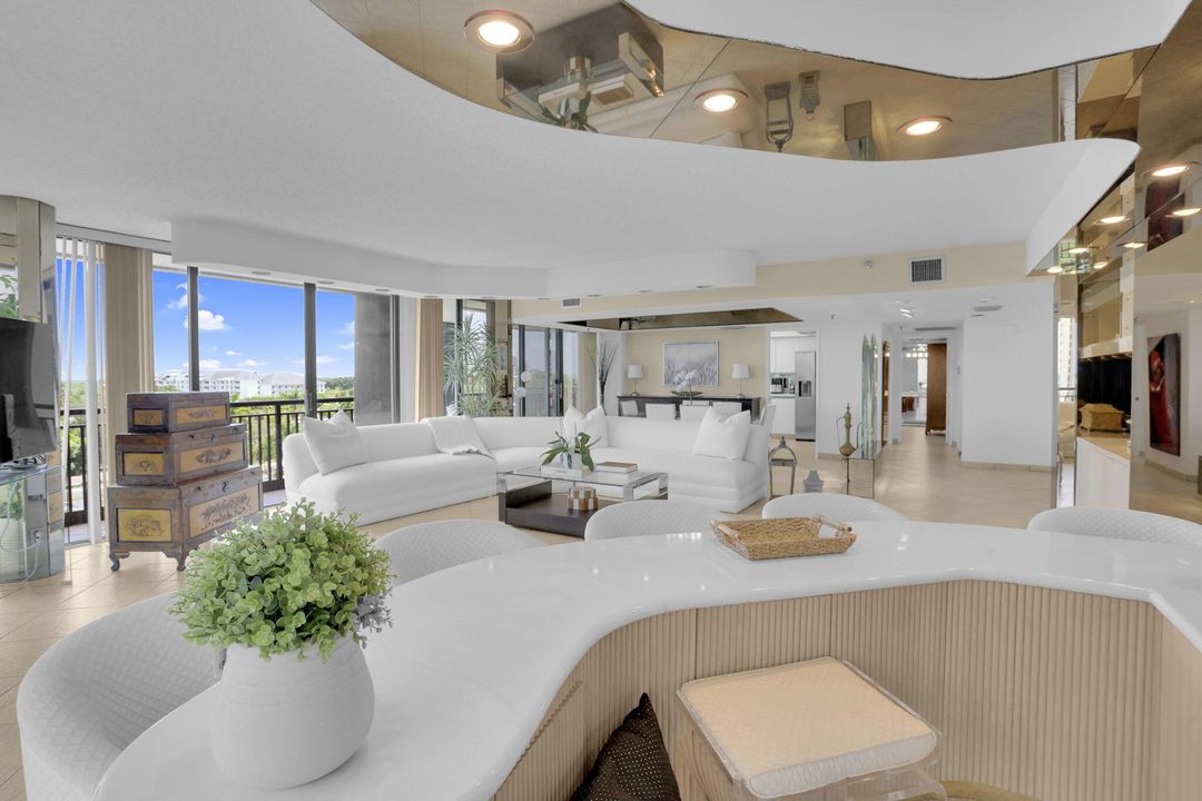 For Sale: $575,000 (2 beds, 2 baths, 2209 Square Feet)