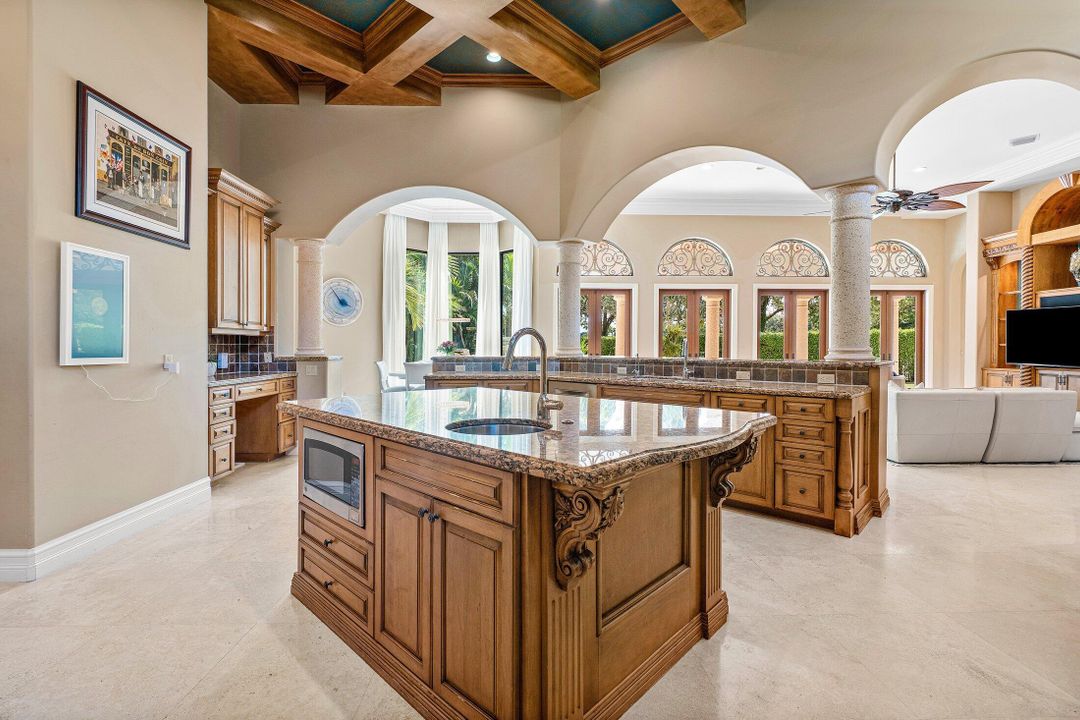 На продажу: $5,270,000 (6 спален, 6 ванн, 6680 Квадратных фут)