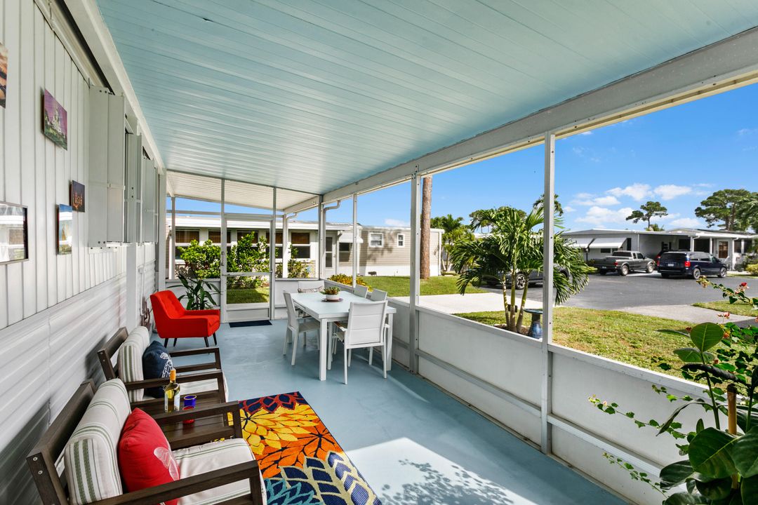 Active With Contract: $215,000 (3 beds, 2 baths, 1113 Square Feet)