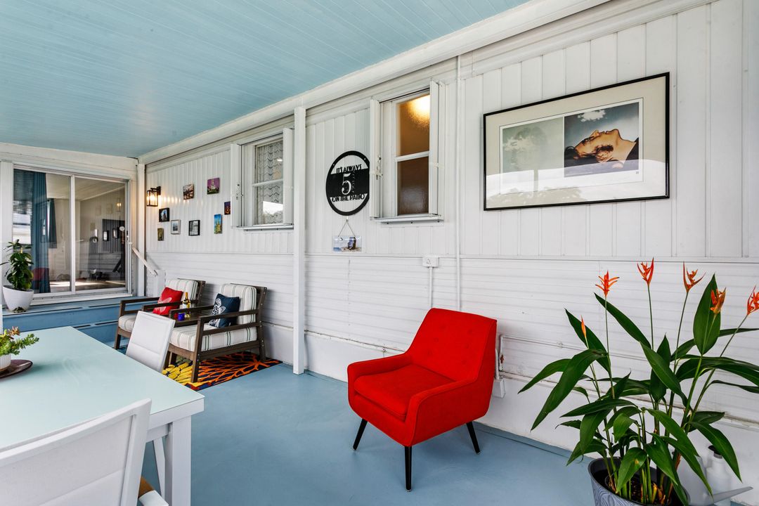 Active With Contract: $215,000 (3 beds, 2 baths, 1113 Square Feet)