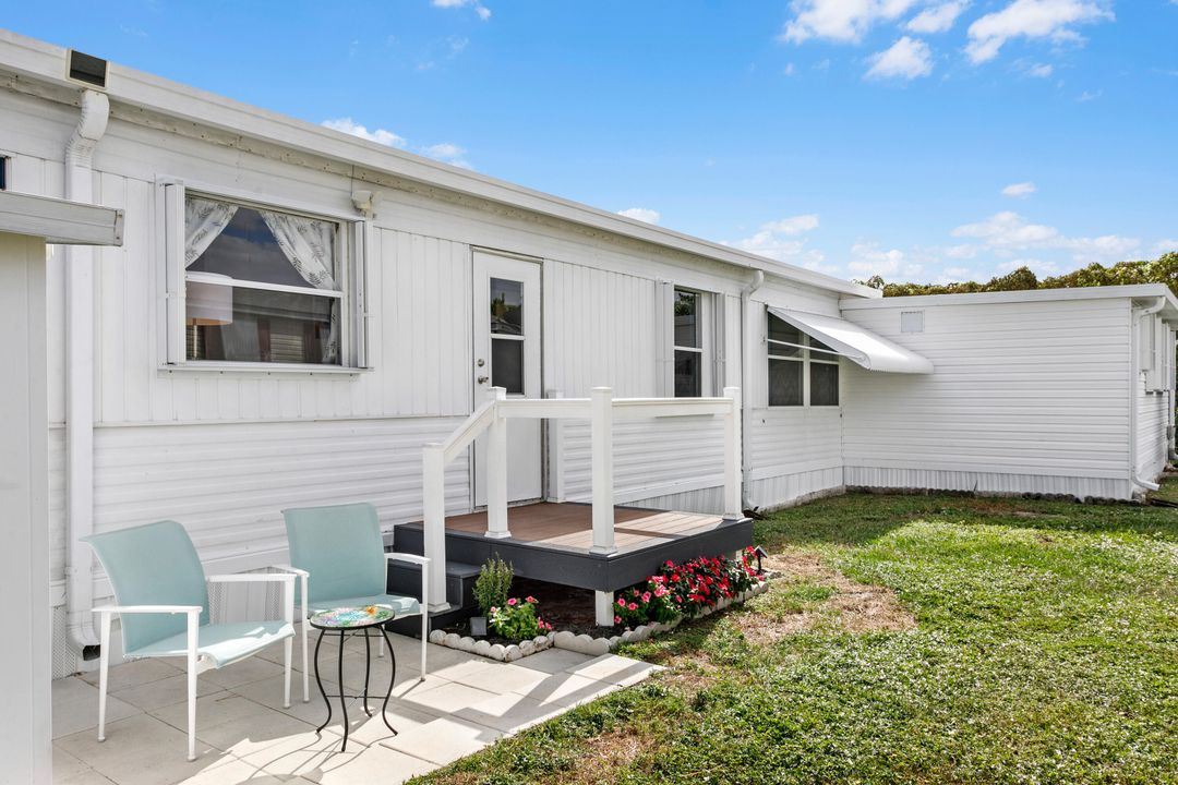 Active With Contract: $215,000 (3 beds, 2 baths, 1113 Square Feet)