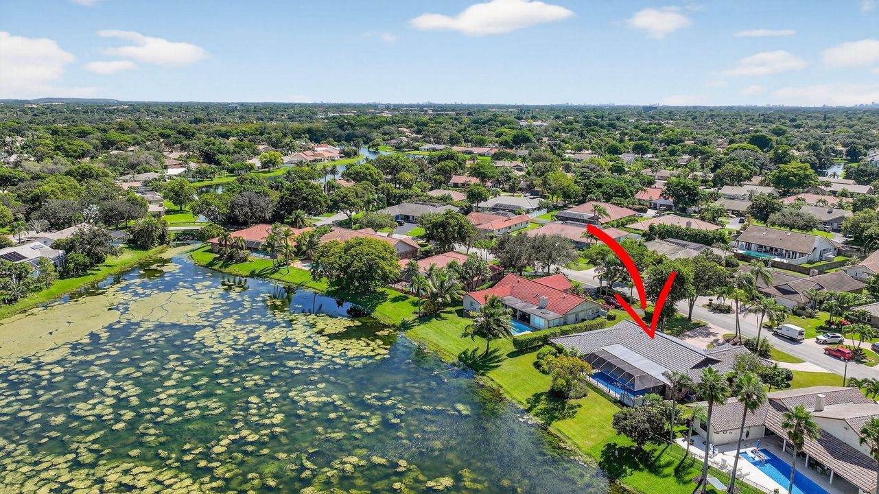 For Sale: $920,000 (4 beds, 2 baths, 2888 Square Feet)