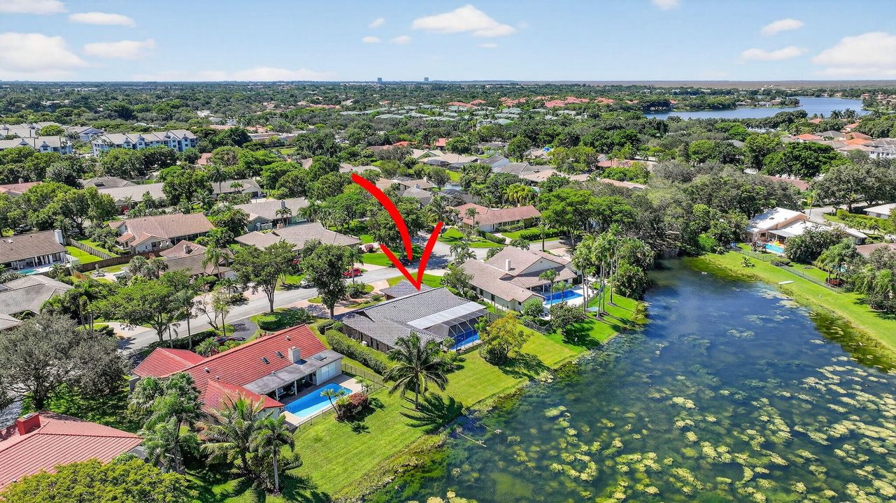 For Sale: $920,000 (4 beds, 2 baths, 2888 Square Feet)