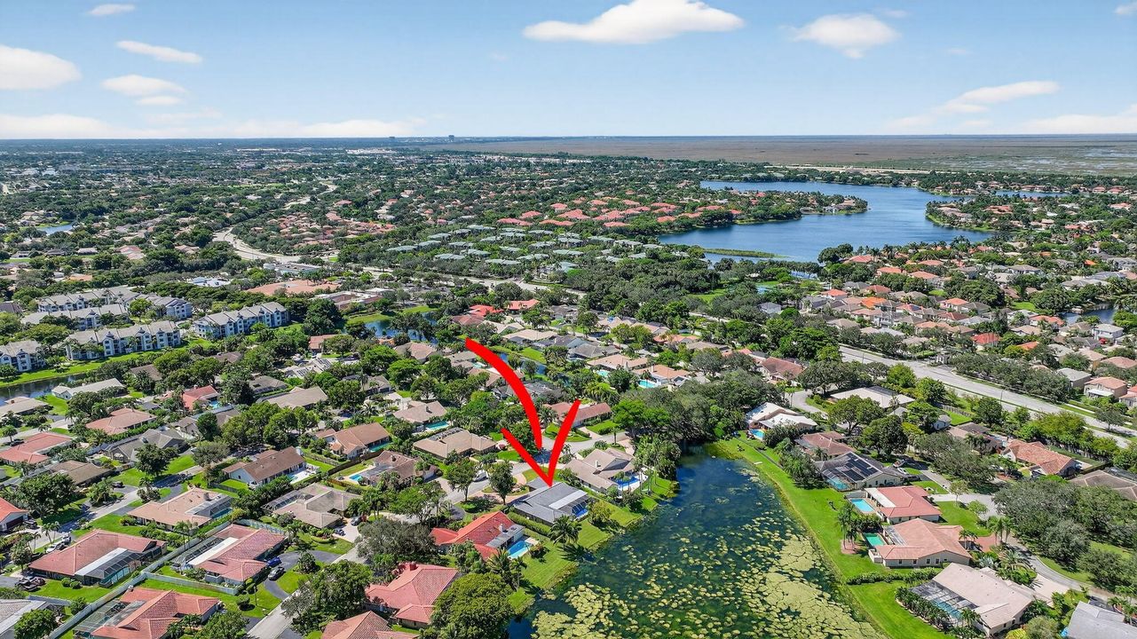 For Sale: $920,000 (4 beds, 2 baths, 2888 Square Feet)