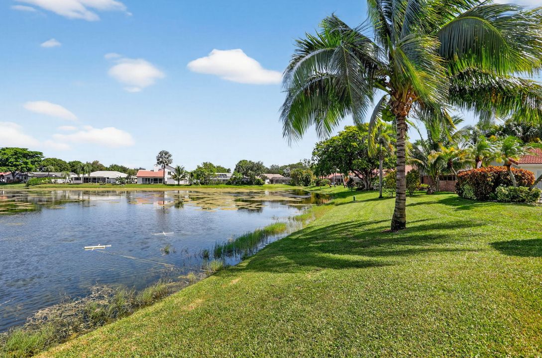 For Sale: $920,000 (4 beds, 2 baths, 2888 Square Feet)