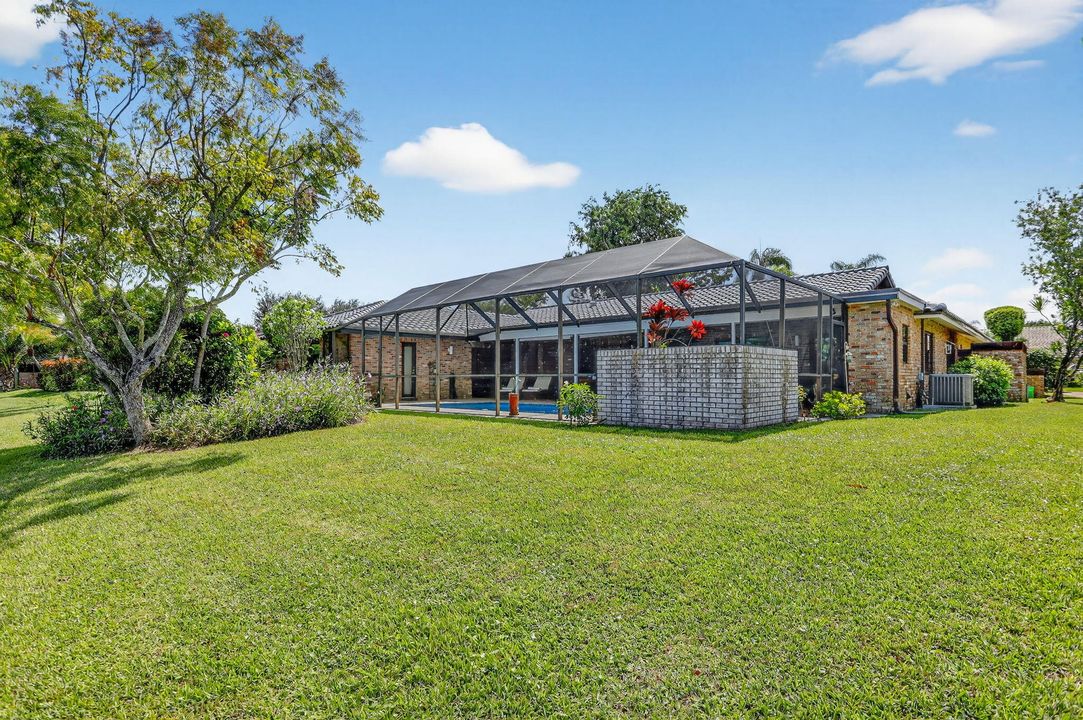 For Sale: $920,000 (4 beds, 2 baths, 2888 Square Feet)