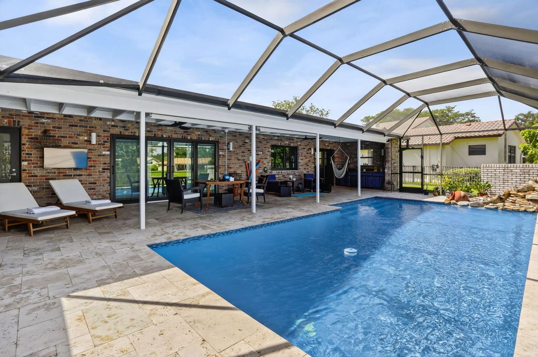 For Sale: $920,000 (4 beds, 2 baths, 2888 Square Feet)