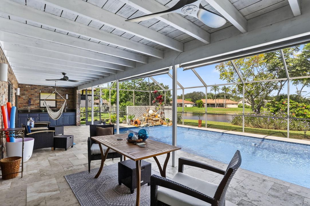 For Sale: $920,000 (4 beds, 2 baths, 2888 Square Feet)