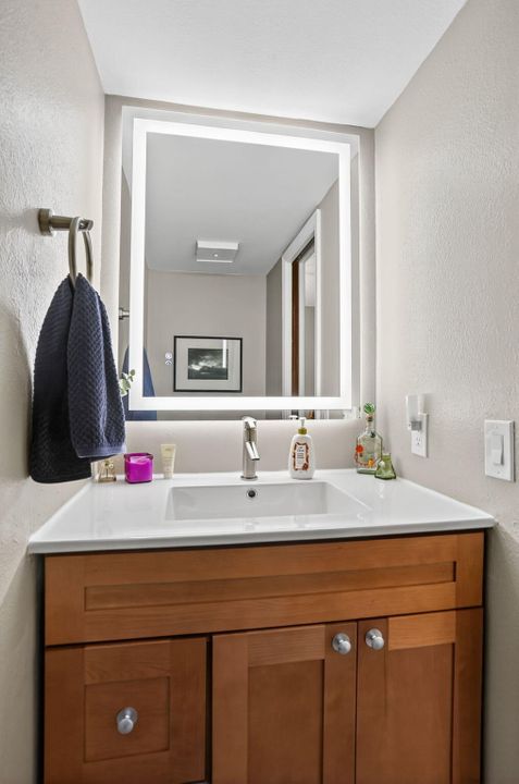 For Sale: $920,000 (4 beds, 2 baths, 2888 Square Feet)