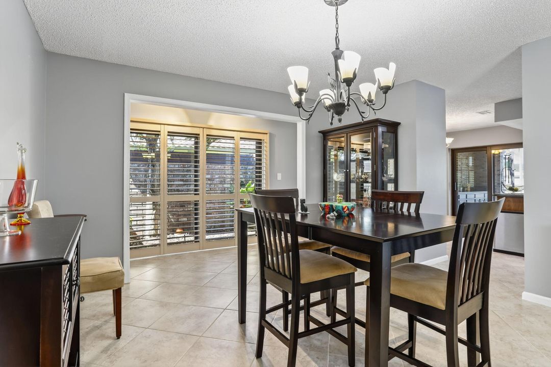 For Sale: $920,000 (4 beds, 2 baths, 2888 Square Feet)